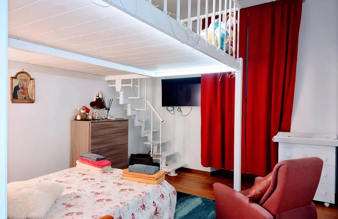 Laura B & B-1